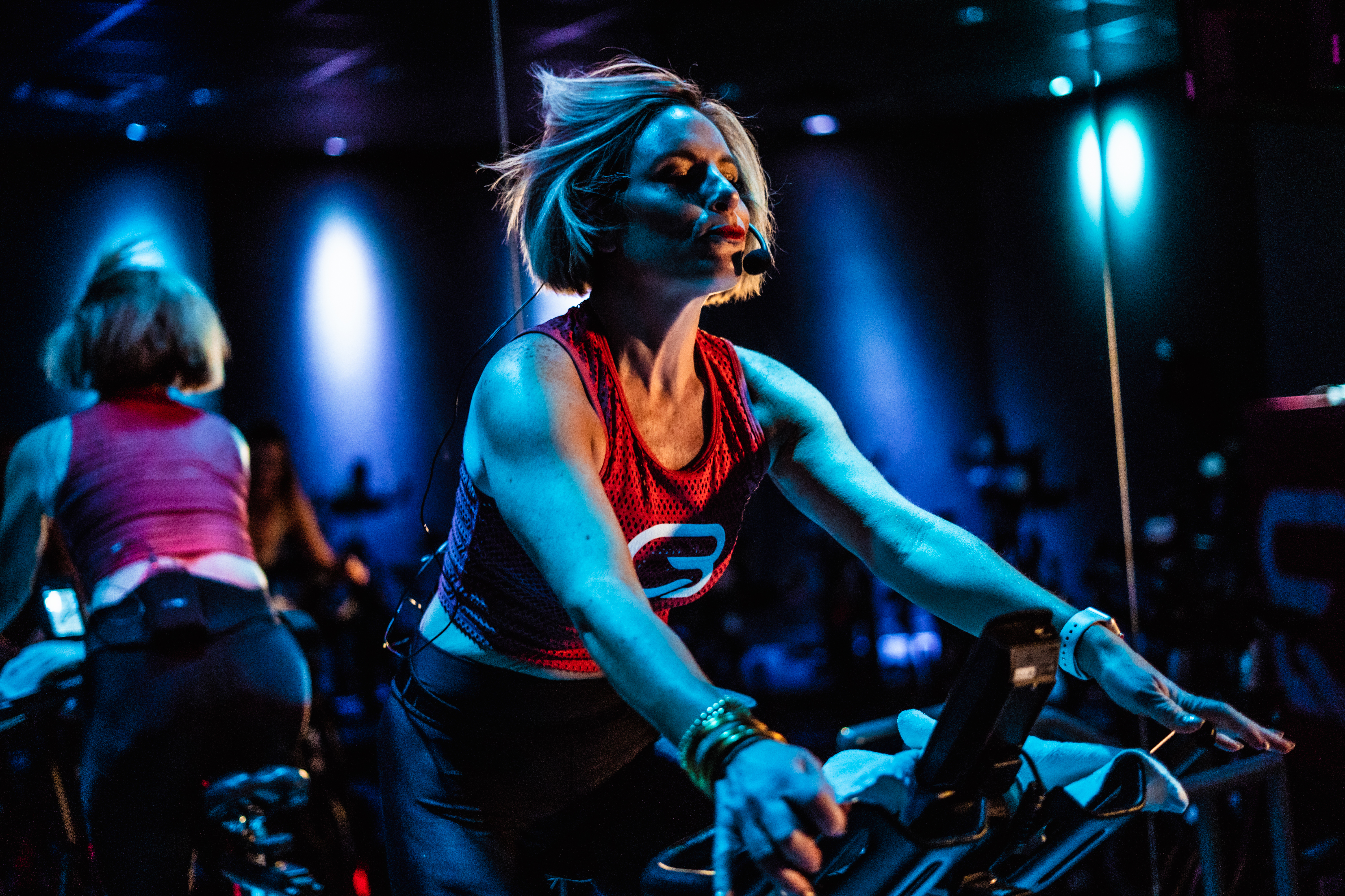 Want to know <span>the differences between stationary bike and treadmill workouts? Check out this Bustle article now! </span>
